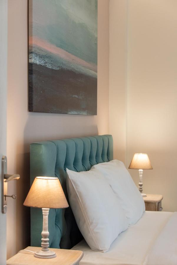 Blue Ark Acropolis Compass Apartment *